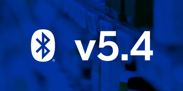 Bluetooth SIG 的 Bluetooth® v5.4 核心规范为支持蓝牙的物联网设备带来了多项优势，主要体现在以下方面：通信能力、安全性和效率。